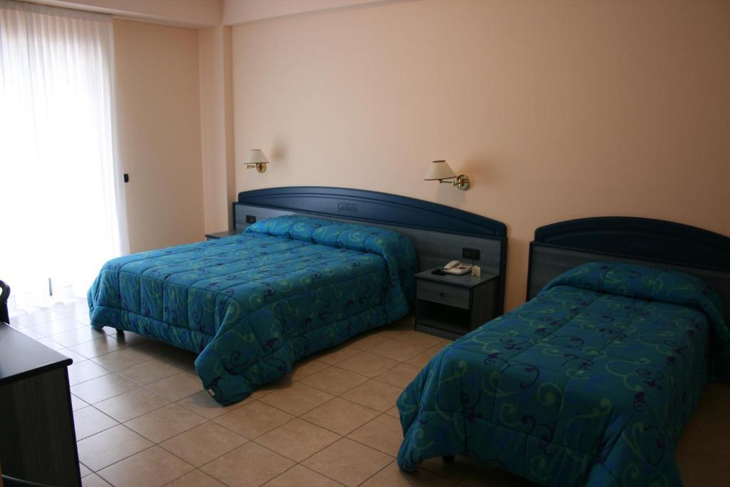 Hotel Gaudio Longobardi Pokoj fotografie