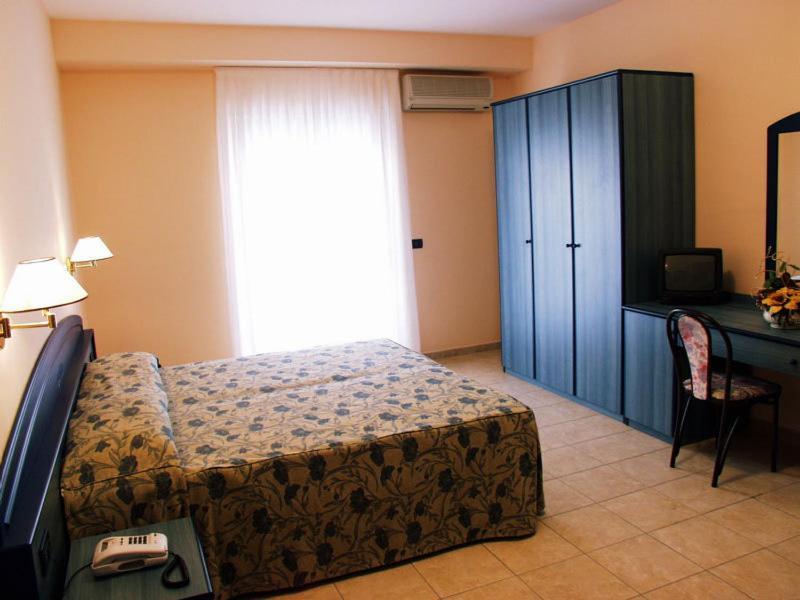 Hotel Gaudio Longobardi Pokoj fotografie